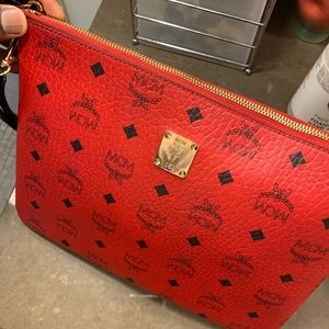mcm red clutch